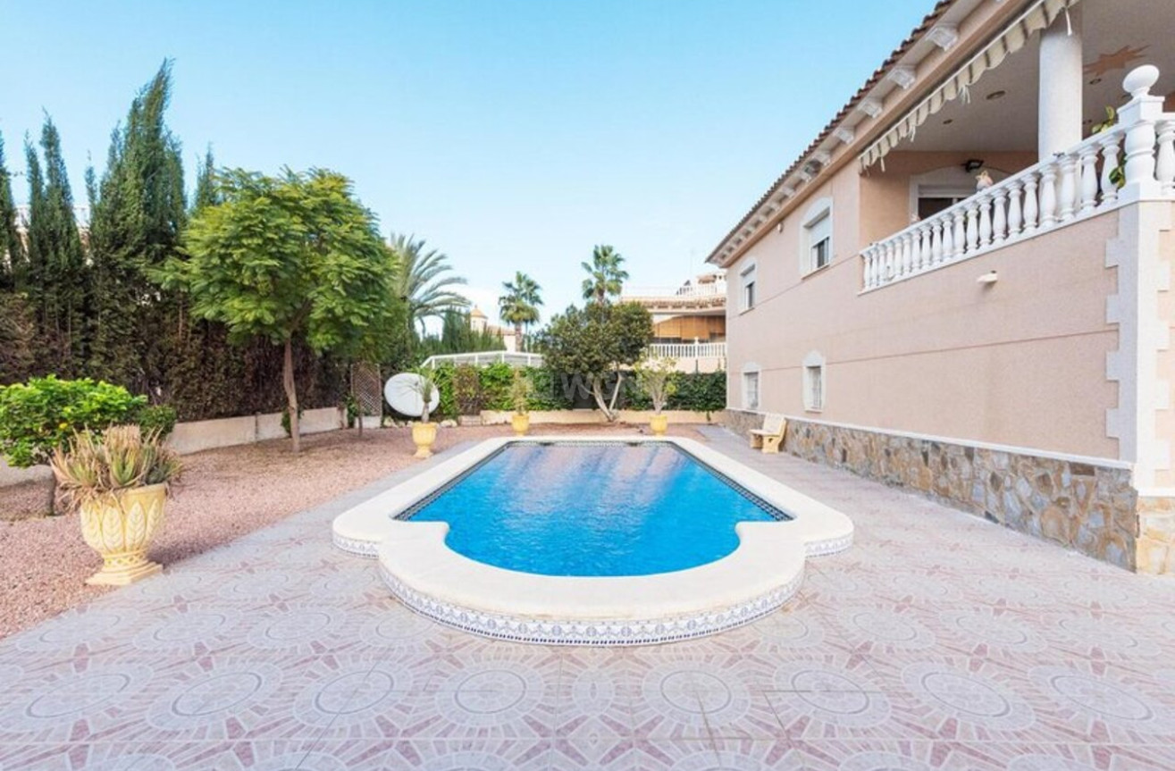 Resale - Villa - La Murada - Inland