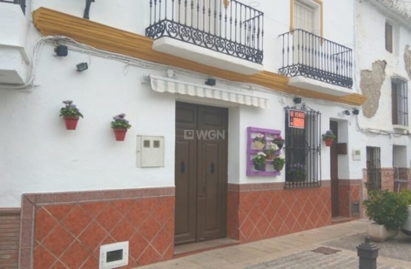 Reventa - Comercial - Alora - Inland