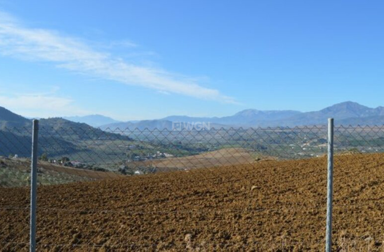 Resale - Land - Alora - Inland