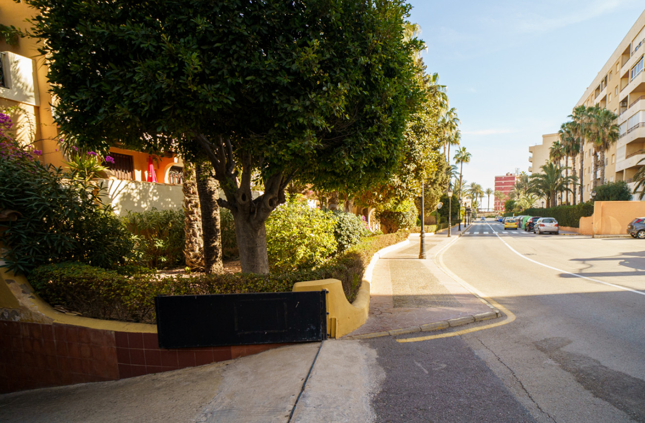 Odsprzedaż - Mieszkanie w bloku - Torrevieja - Costa Blanca