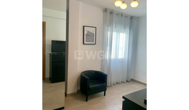 Resale - Apartment / flat - Málaga - Cruz De Humilladero- Paseo De Los Tilos