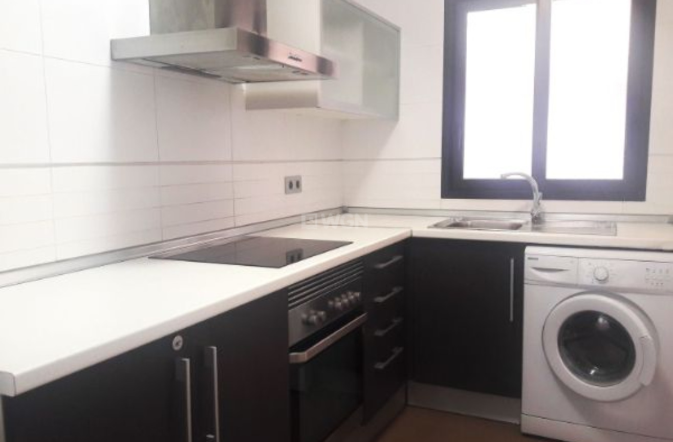 Resale - Apartment / flat - La Nucía - Costa Blanca