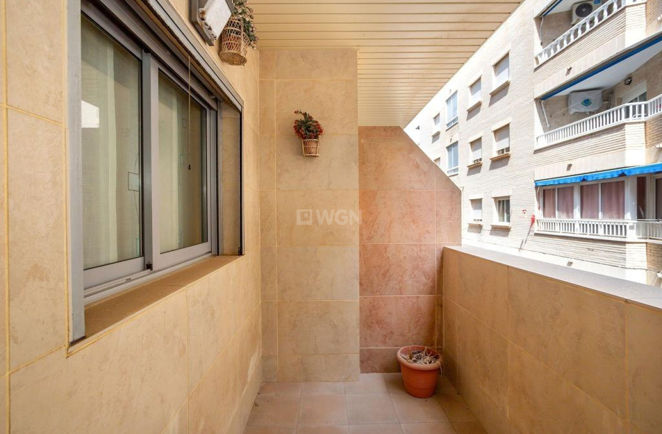 Resale - Apartment / flat - Torrevieja - La Mata