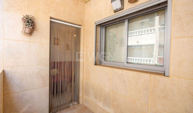 Resale - Apartment / flat - Torrevieja - La Mata