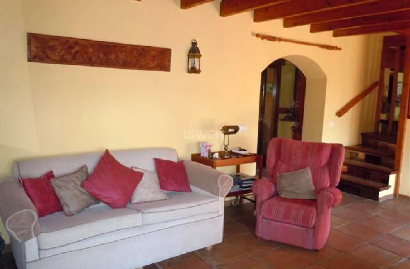 Resale - Villa - Estepona - Costa del Sol