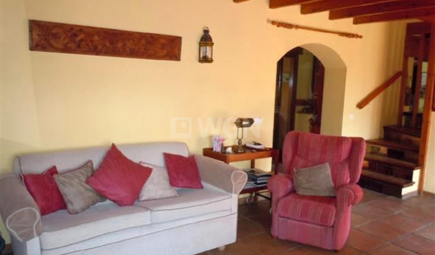 Resale - Villa - Estepona - Costa del Sol