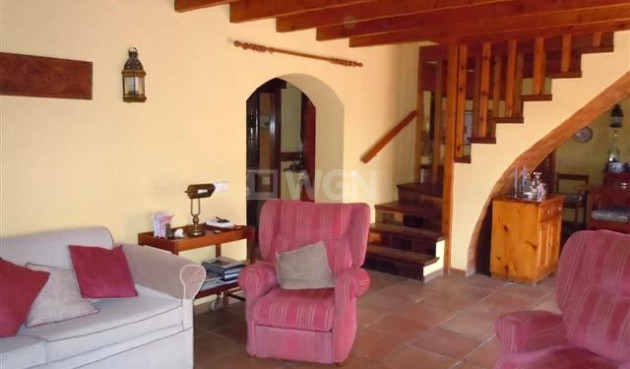 Resale - Villa - Estepona - Costa del Sol