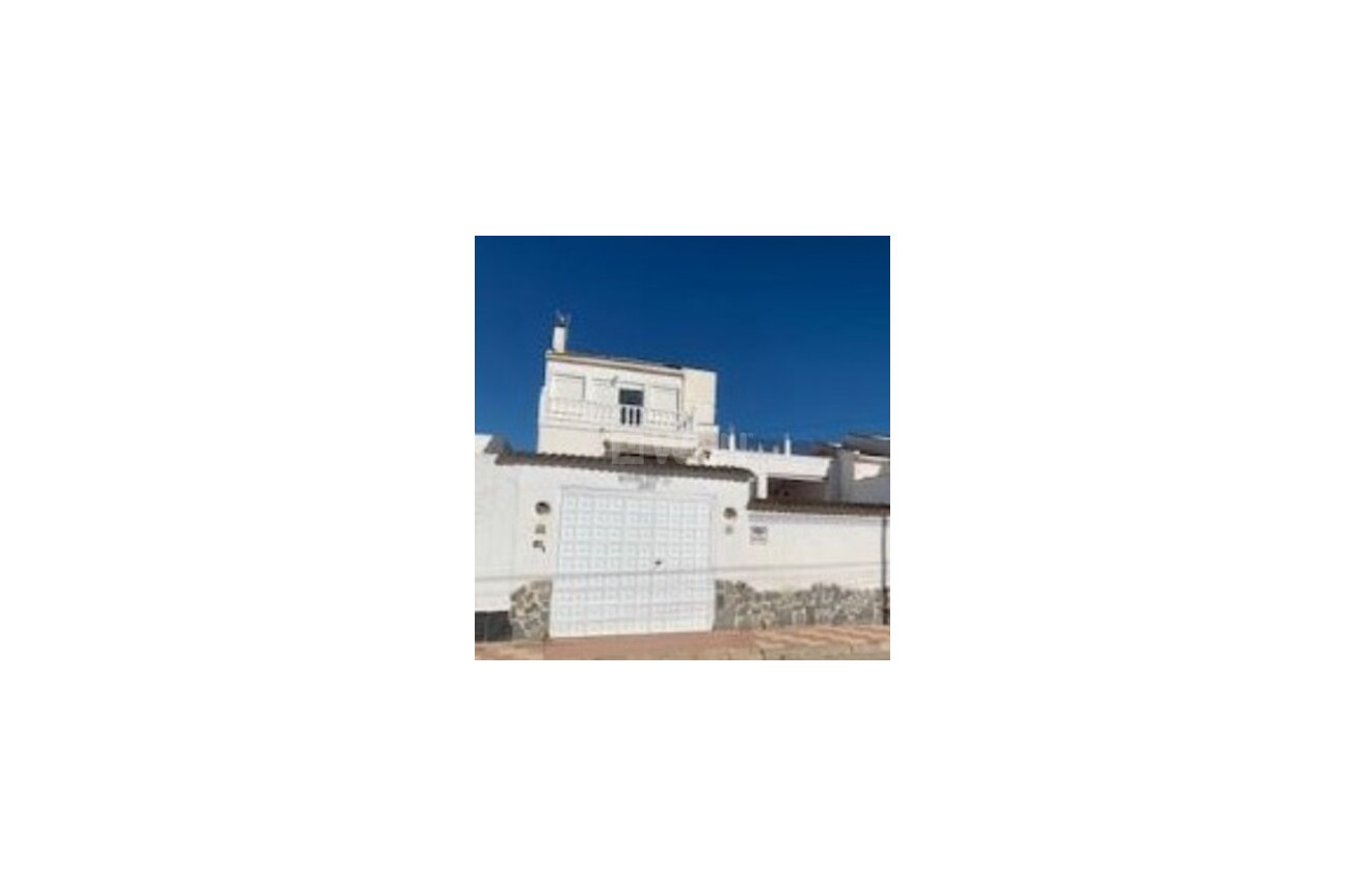 Resale - Villa - San Luis - Inland