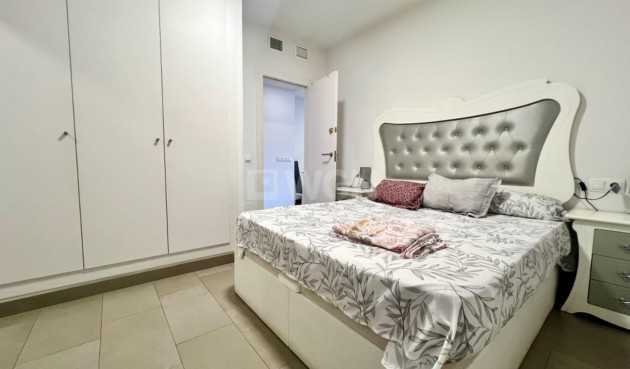 Reventa - Apartamento / piso - Torrevieja - Centro