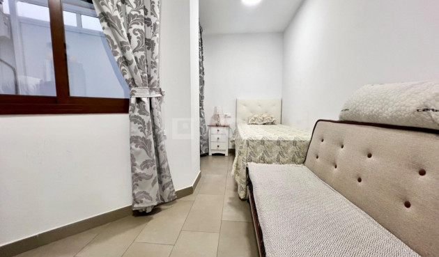 Resale - Apartment / flat - Torrevieja - Centro