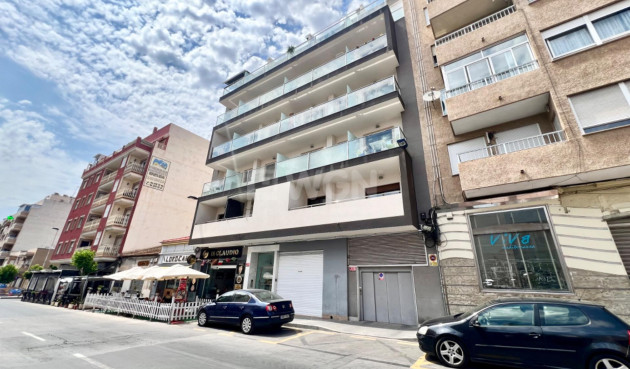 Resale - Apartment / flat - Torrevieja - Centro