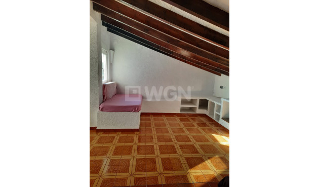 Resale - Apartment / flat - 2 - Inland