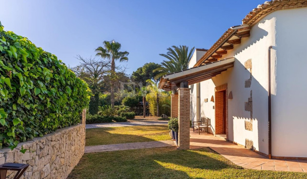 Resale - Villa - Jávea - Costa Blanca