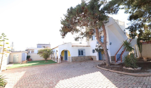 Resale - Villa - Orihuela Costa - Costa Blanca