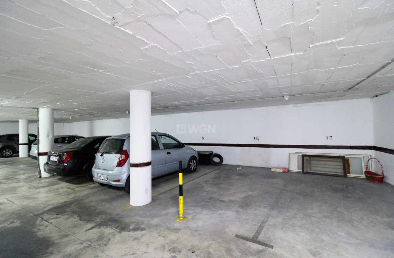 Reventa - Parking - Torrevieja - Costa Blanca