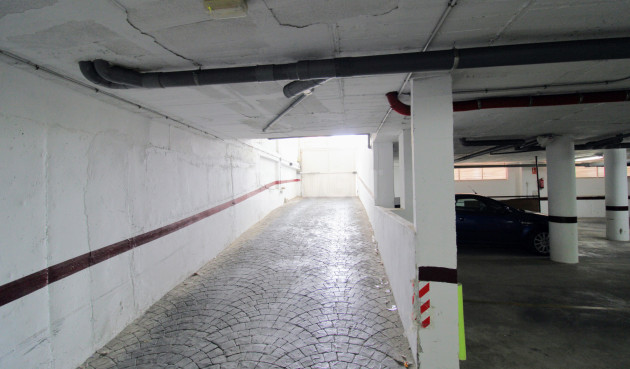 Reventa - Parking - Torrevieja - Costa Blanca