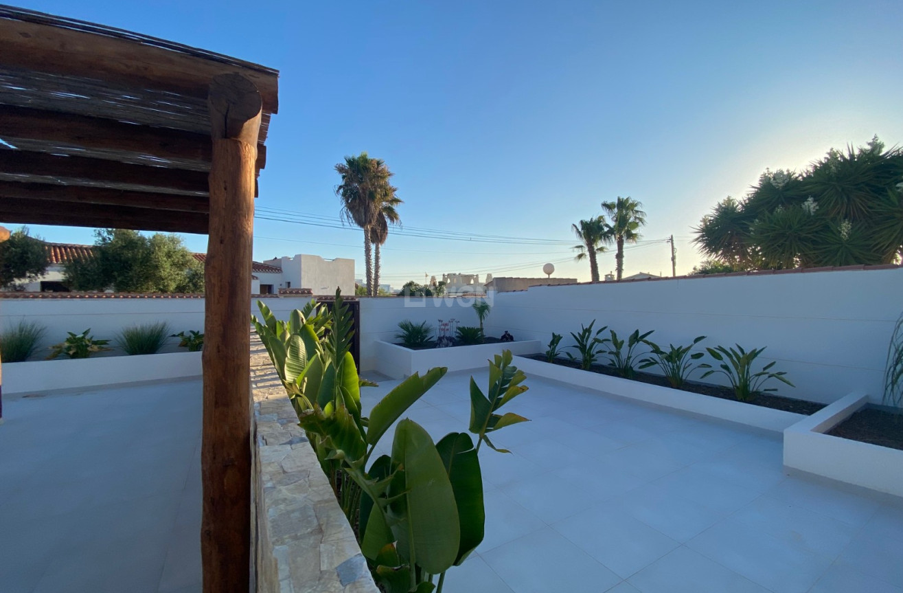 Resale - Villa - Torrevieja - Costa Blanca