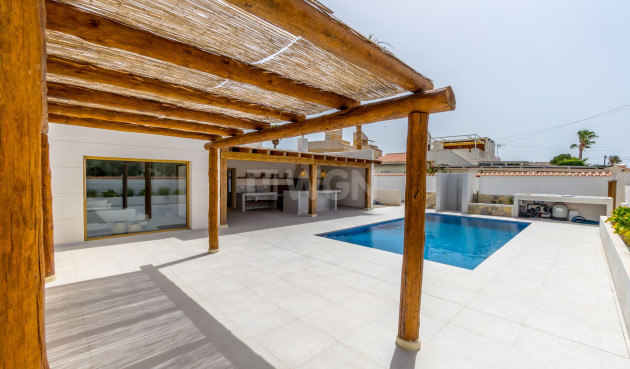 Odsprzedaż - Villa - Torrevieja - Costa Blanca