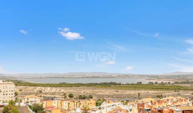 Resale - Apartment / flat - Torrevieja - Torre La Mata