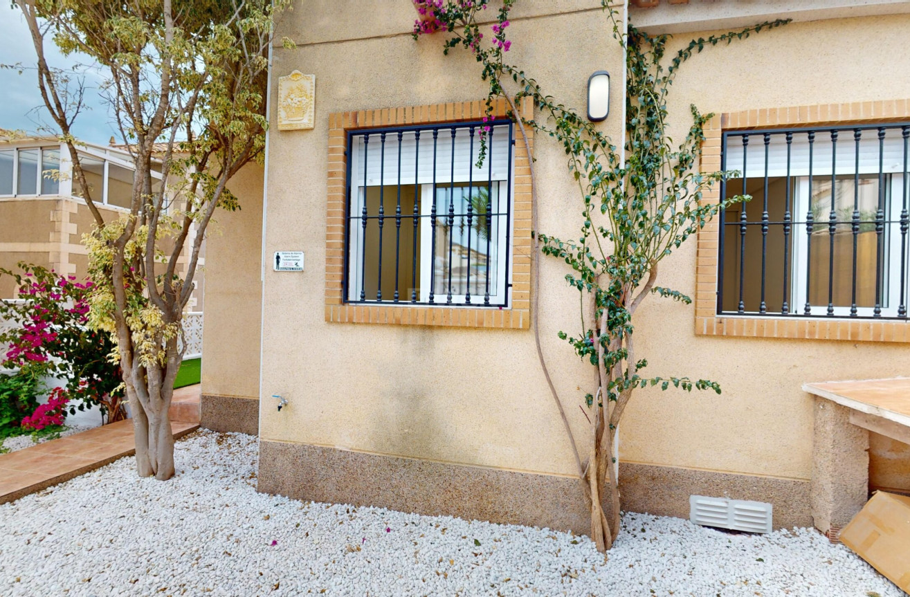 Resale - Townhouse - San Miguel de Salinas - Inland