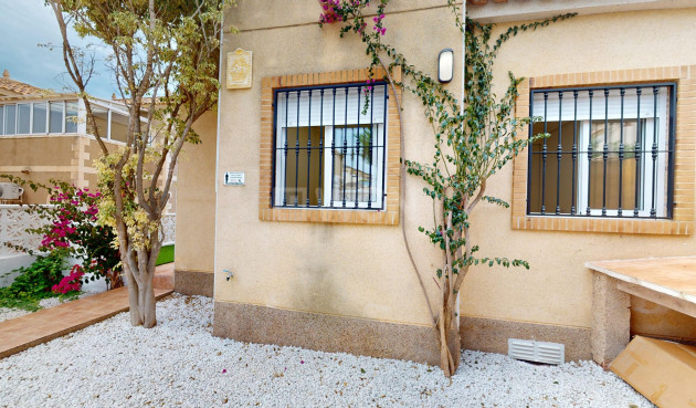 Resale - Townhouse - San Miguel de Salinas - Inland