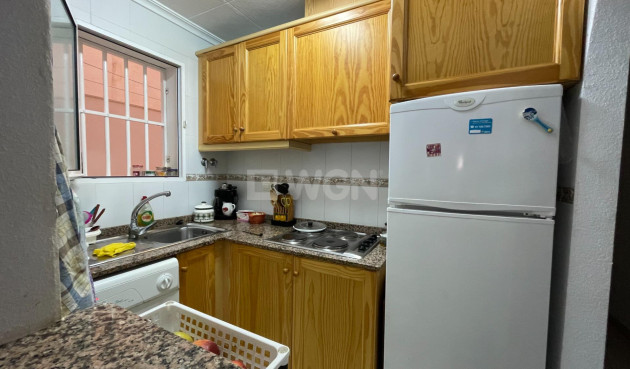 Reventa - Apartamento / piso - Torrevieja - Estacion De Autobuses