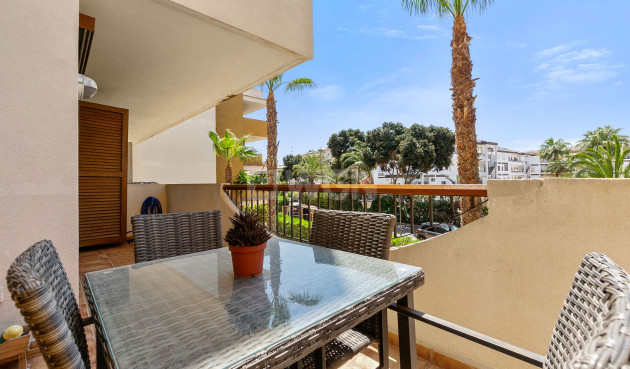 Resale - Apartment / flat - Punta Prima - Costa Blanca