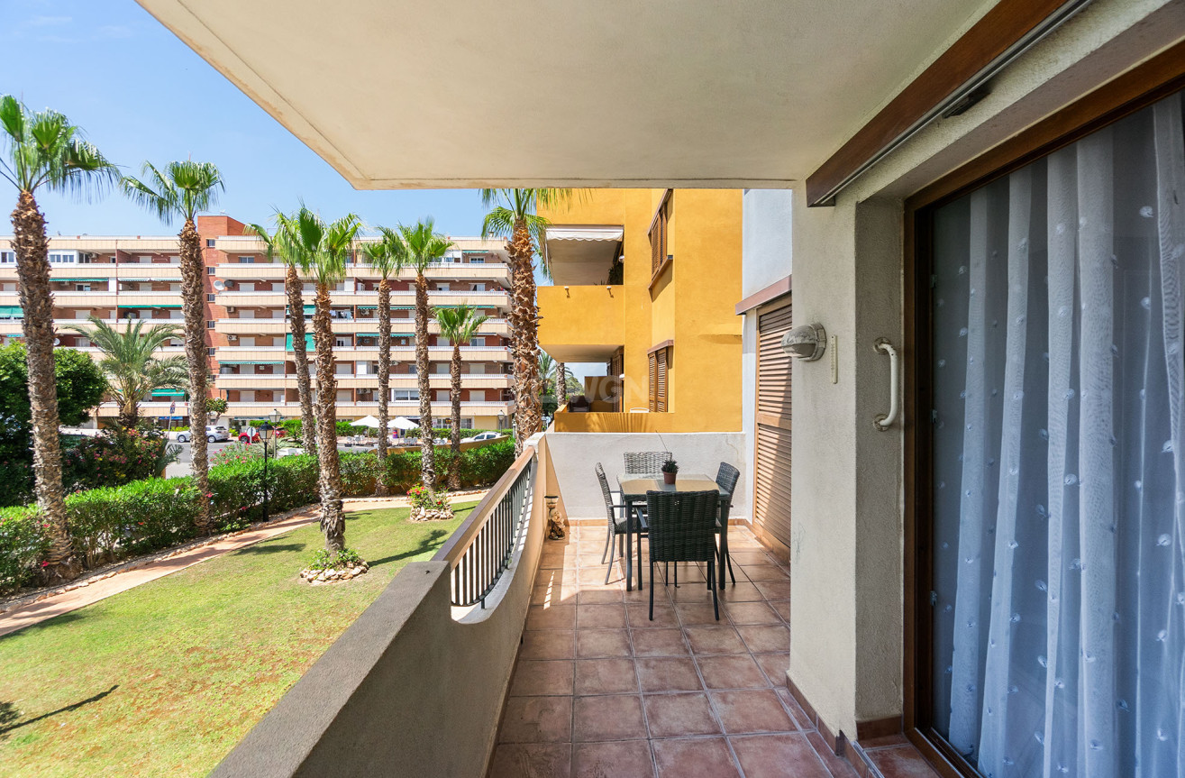 Resale - Apartment / flat - Punta Prima - Costa Blanca