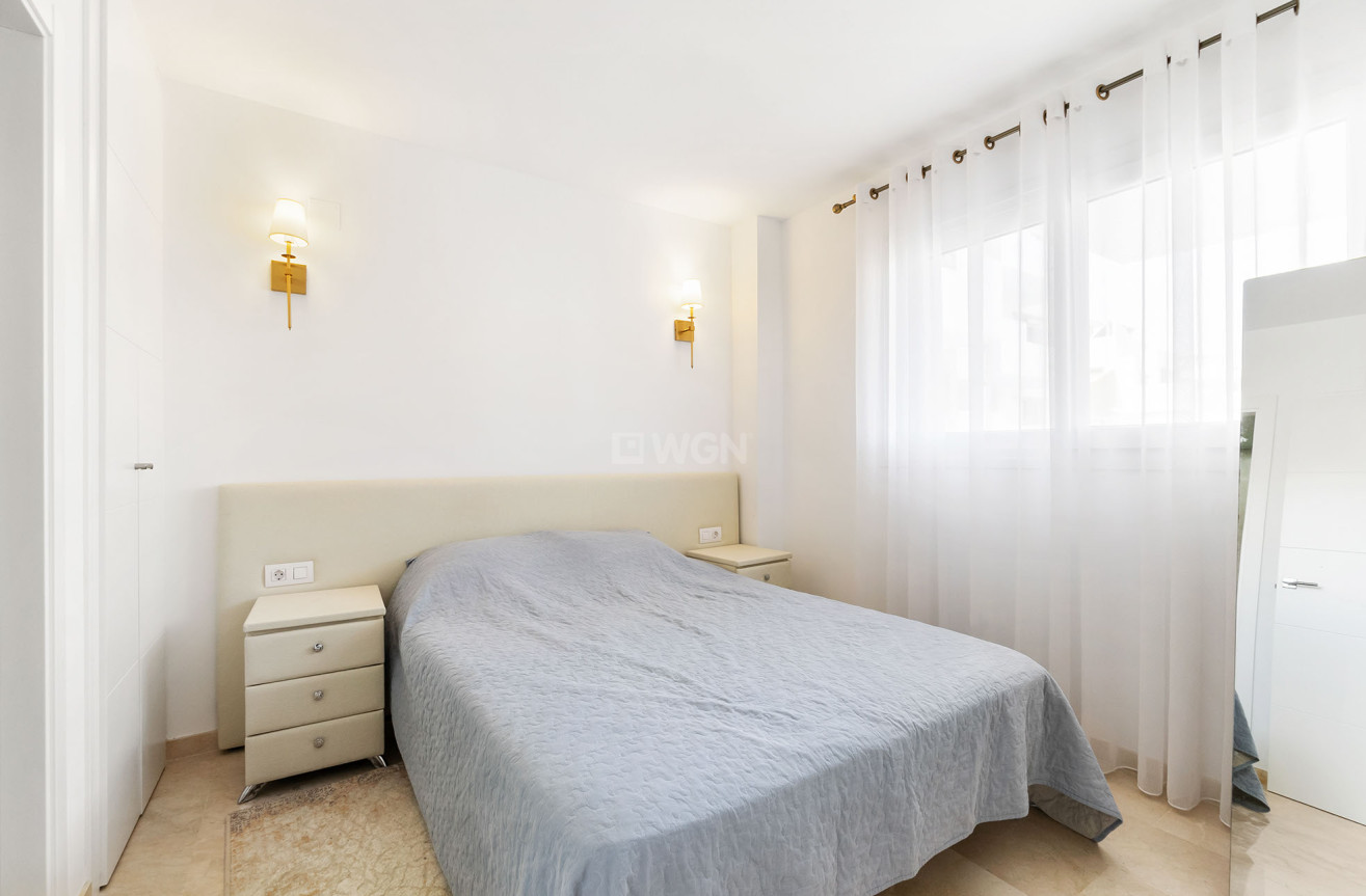 Resale - Apartment / flat - Punta Prima - Costa Blanca