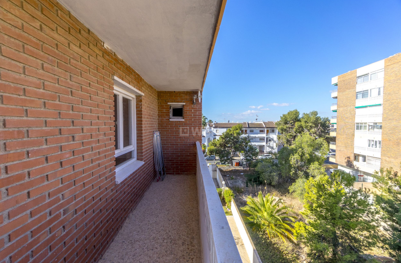 Resale - Apartment / flat - Punta Prima - Costa Blanca