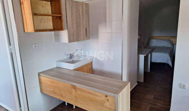 Resale - Townhouse - Mula - Baños De Mula