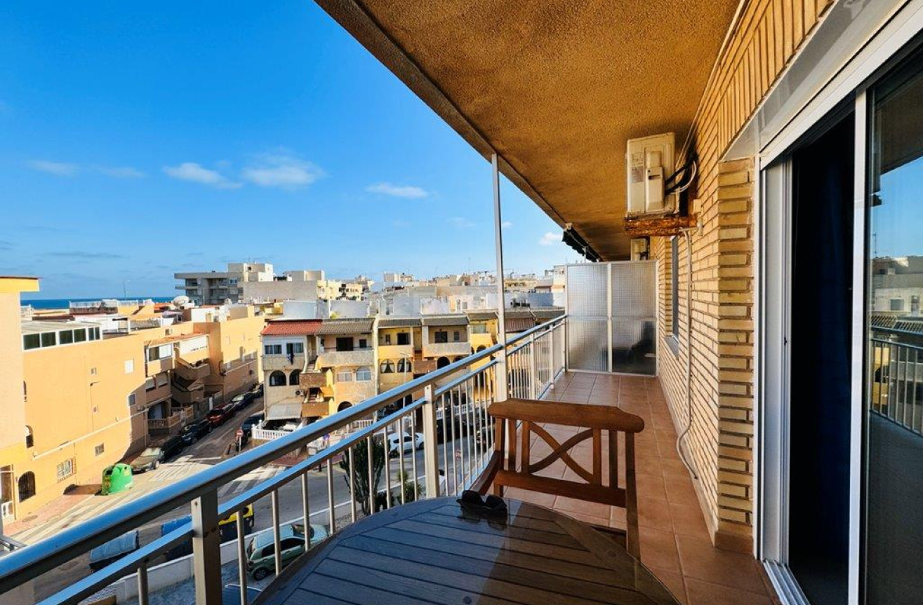 Resale - Apartment / flat - La Mata - Costa Blanca