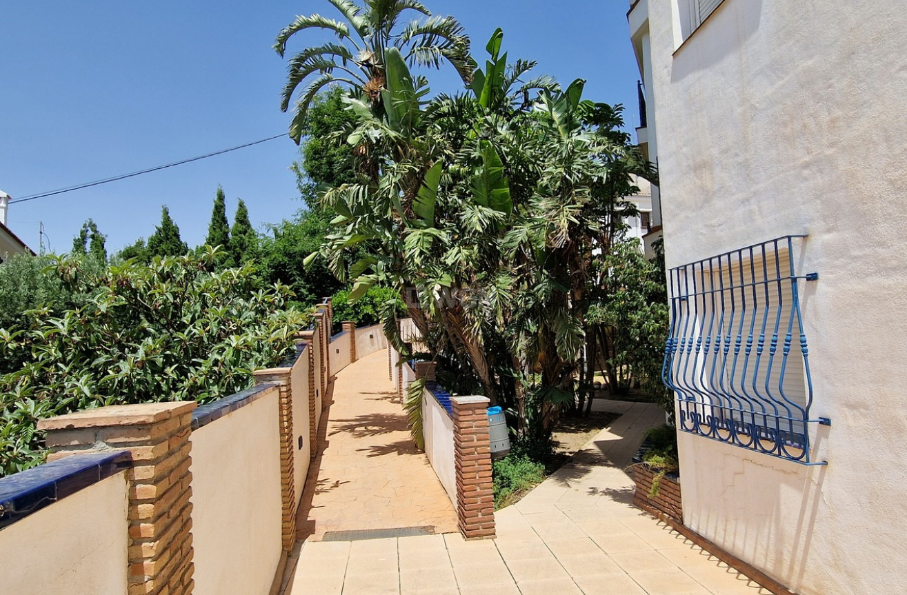 Resale - Apartment / flat - Alcaucín - Inland