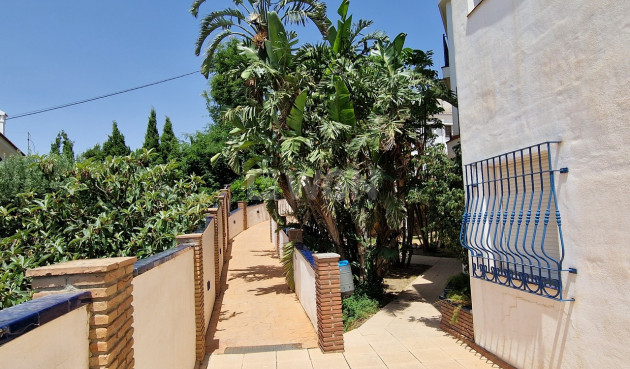 Resale - Apartment / flat - Alcaucín - Inland