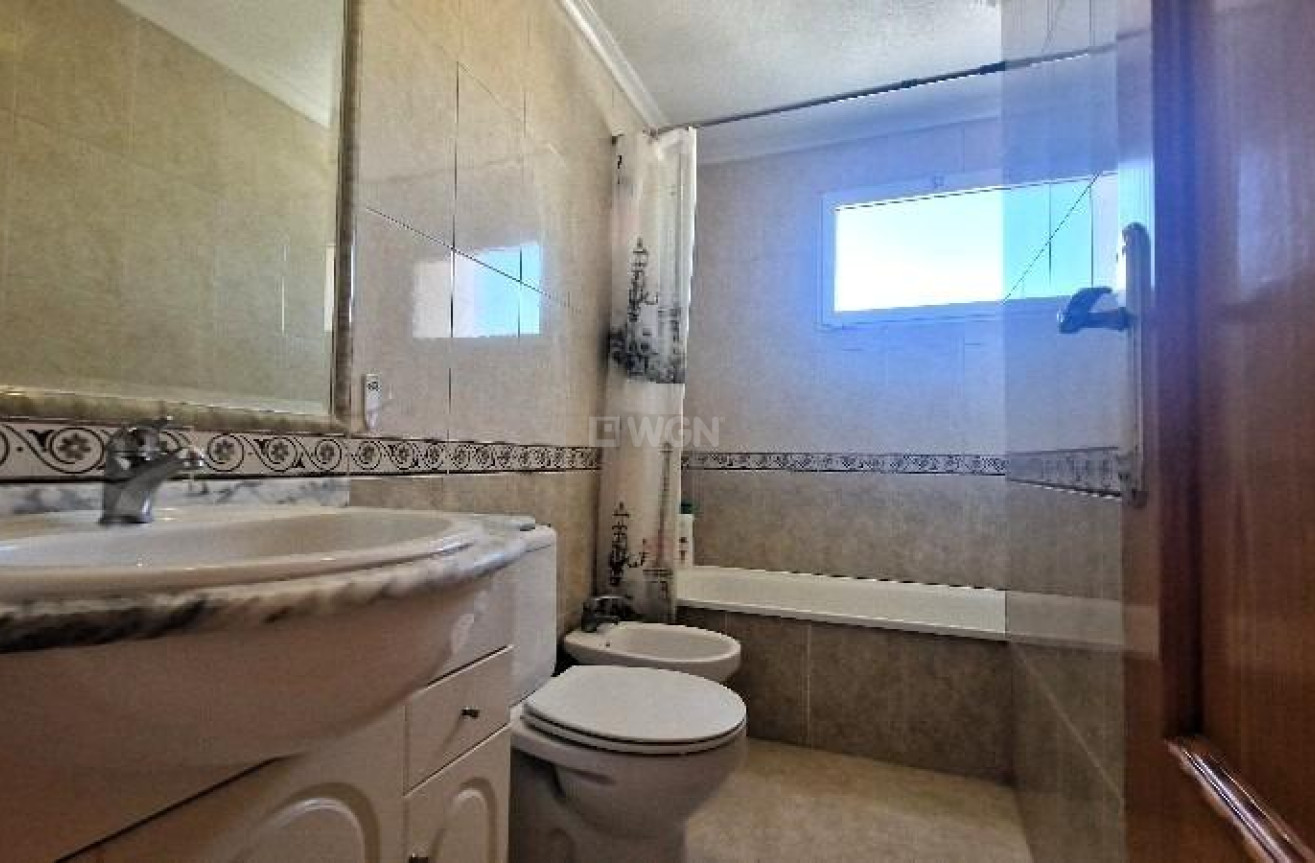 Resale - Apartment / flat - Torrevieja - Nueva Torrevieja