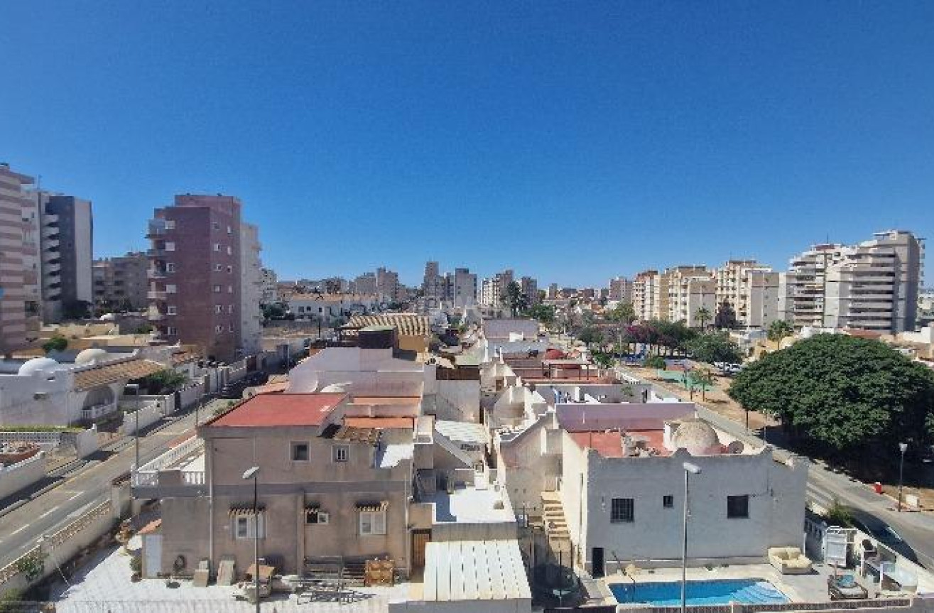 Resale - Apartment / flat - Torrevieja - Nueva Torrevieja