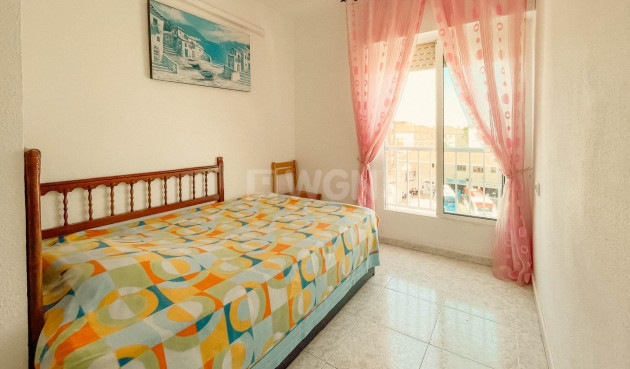 Resale - Apartment / flat - Torrevieja - Estacion De Autobuses