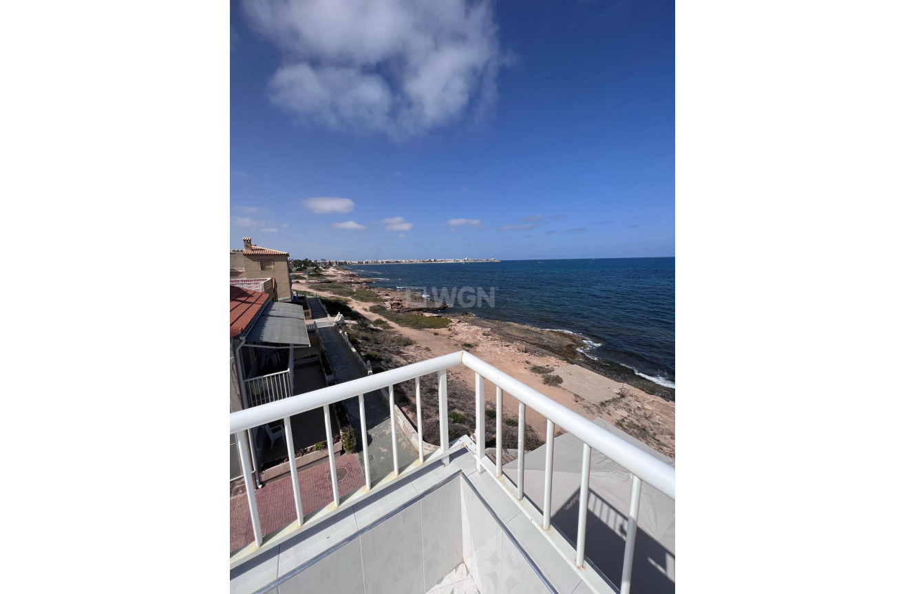 Odsprzedaż - Mieszkanie w bloku - Torrevieja - Eliseos Playa