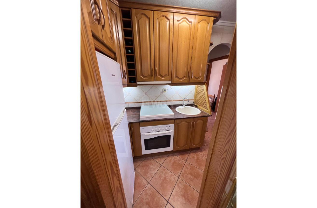 Resale - Apartment / flat - Torrevieja - Eliseos Playa