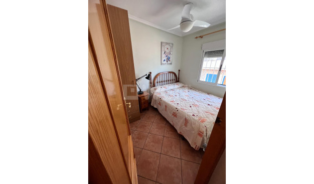 Resale - Apartment / flat - Torrevieja - Eliseos Playa