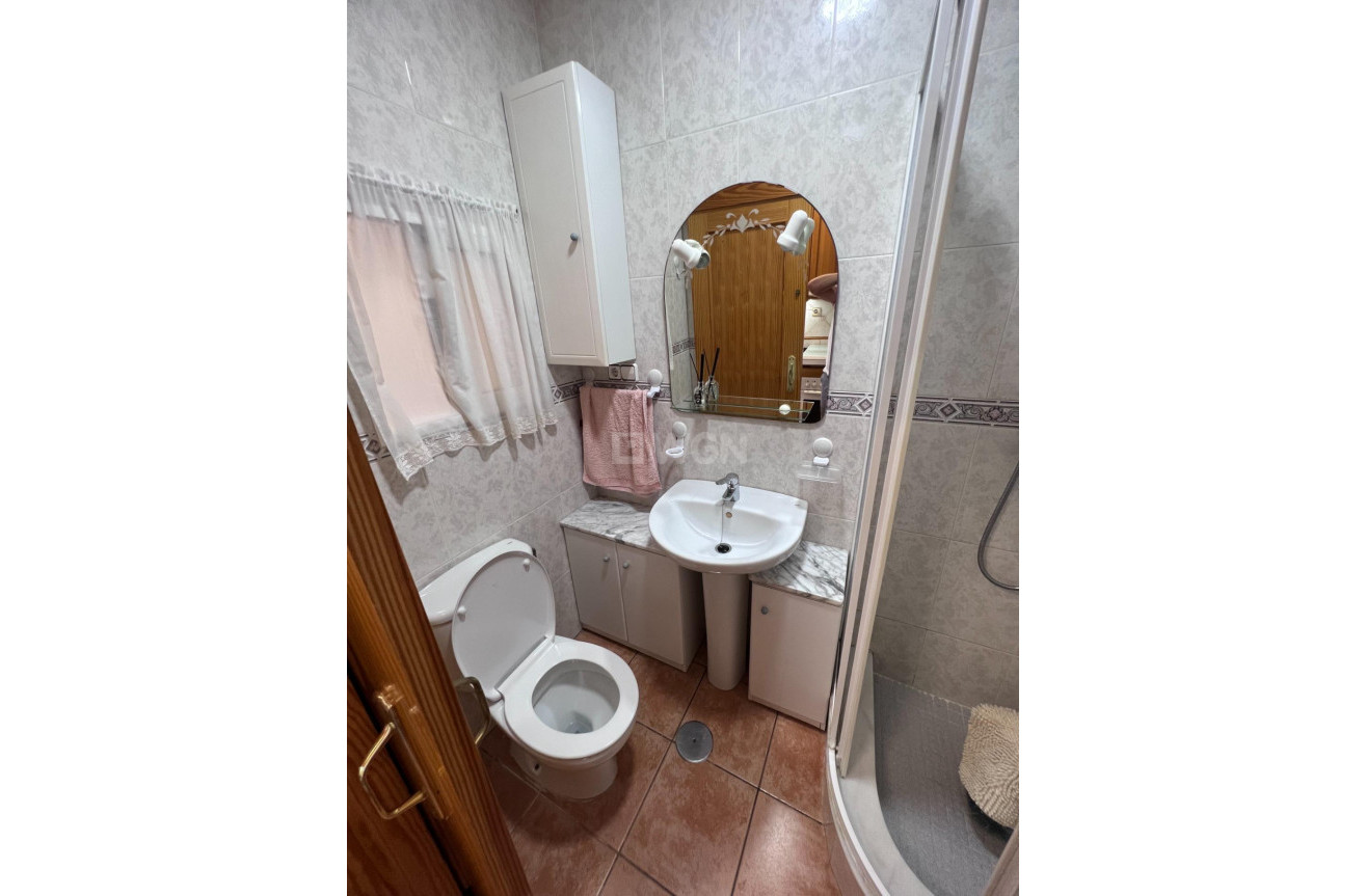 Resale - Apartment / flat - Torrevieja - Eliseos Playa