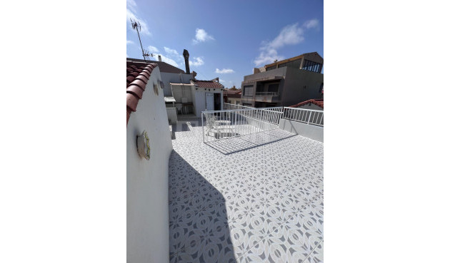 Resale - Apartment / flat - Torrevieja - Eliseos Playa