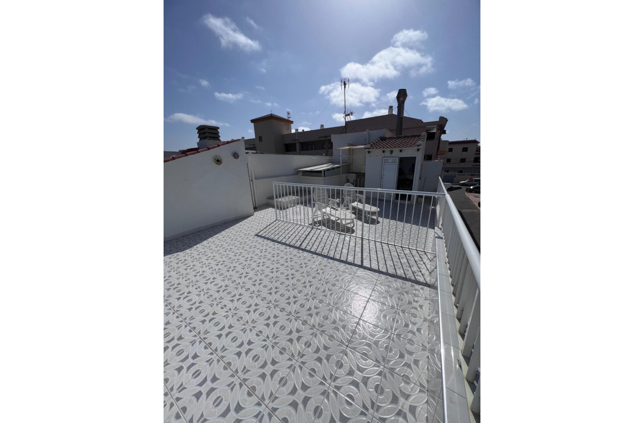 Resale - Apartment / flat - Torrevieja - Eliseos Playa