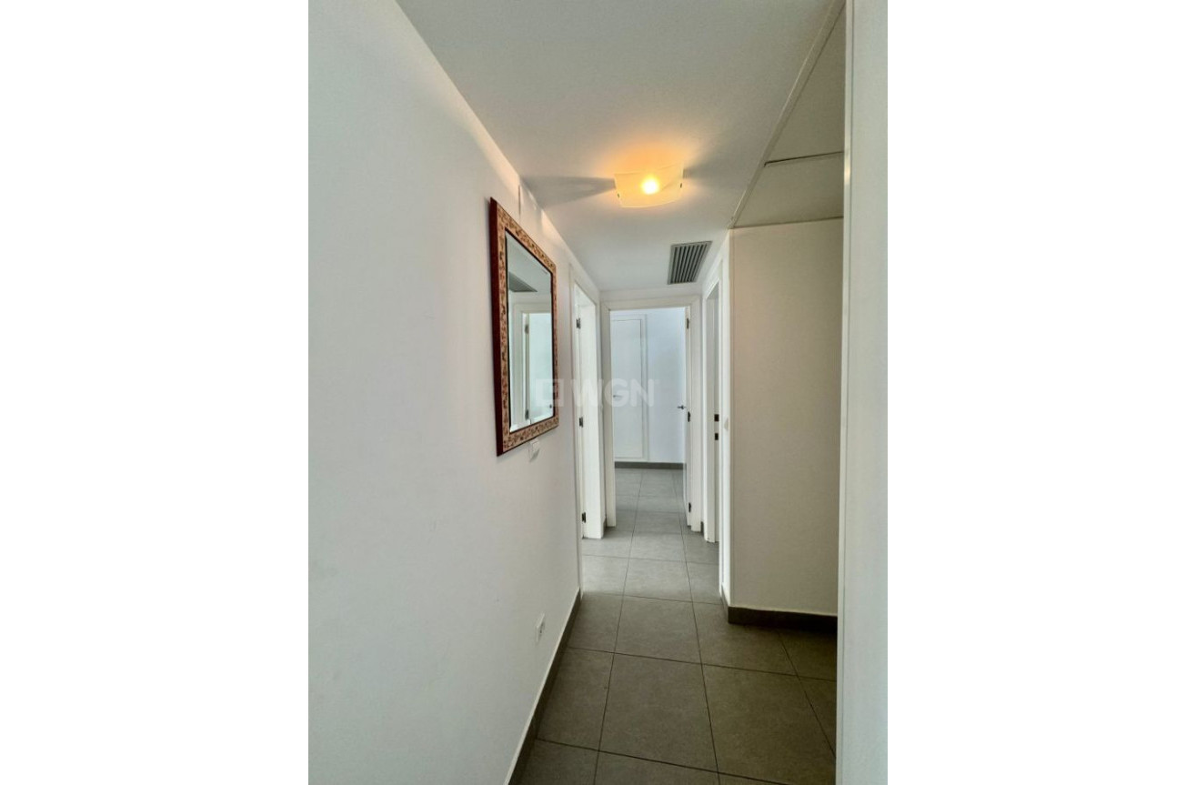 Resale - Apartment / flat - Villajoyosa - Costa Blanca