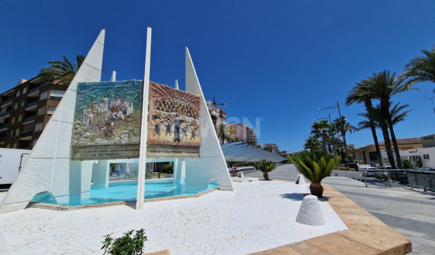 Nowy budynek - Mieszkanie w bloku - Torrevieja - Playa de los Locos