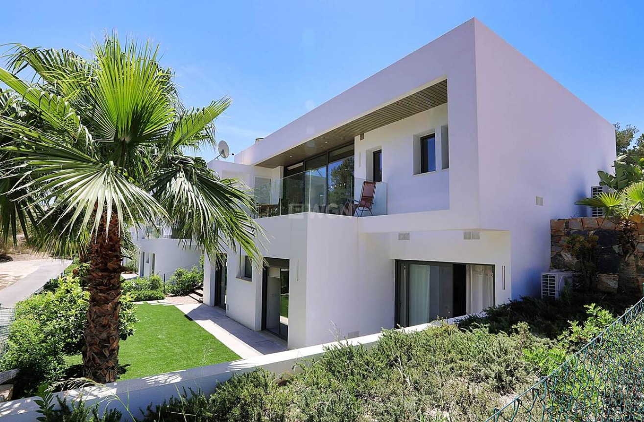 Resale - Villa - Orihuela - Las Colinas Golf