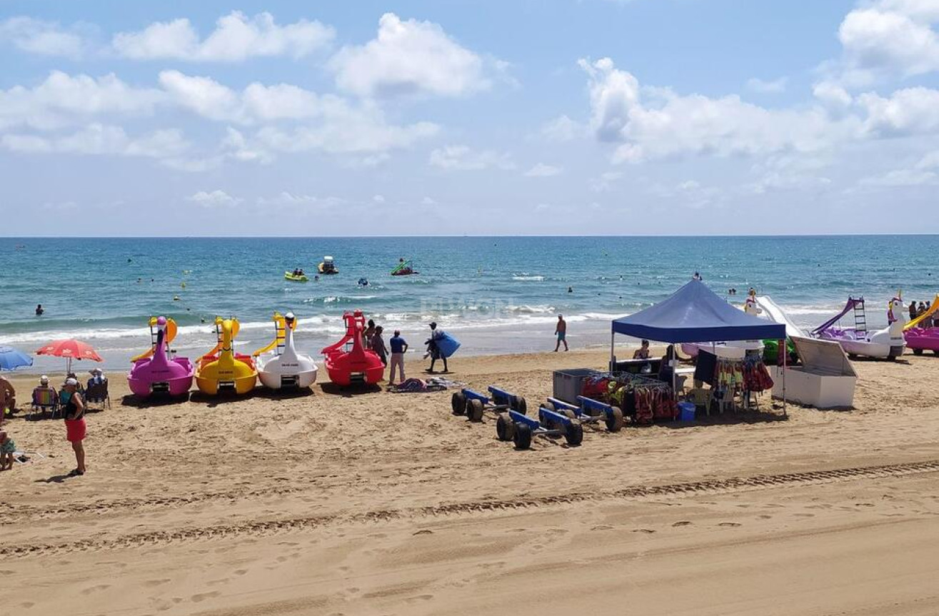 Odsprzedaż - Mieszkanie w bloku - Torrevieja - La Mata