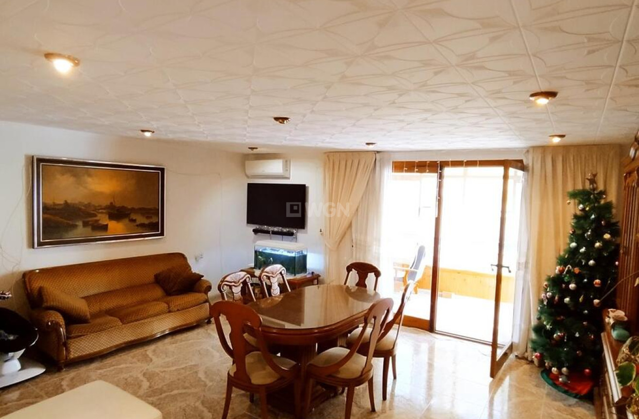 Resale - Apartment / flat - Torrevieja - Acequion