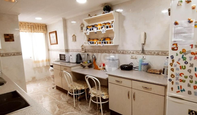 Resale - Apartment / flat - Torrevieja - Acequion