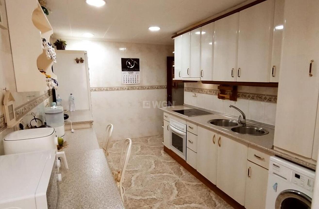 Resale - Apartment / flat - Torrevieja - Acequion